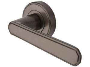 Century Lever on Round Rose