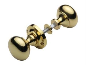 Victoria Rim Knob Set