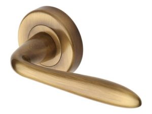 Sutton Lever on Round Rose