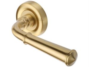 Colonial Lever on Round Rose