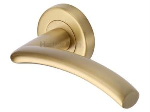 Centaur Lever on Round Rose