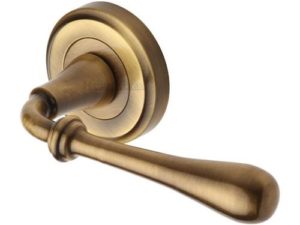 Roma Lever on Round Rose